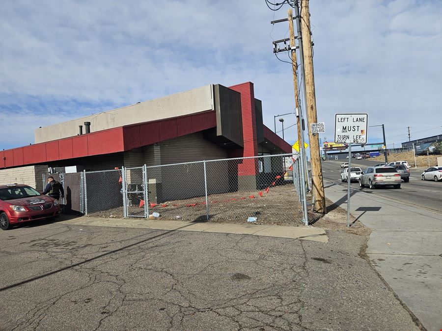 900 W Alameda Ave