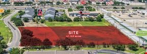 2000 Estrada Pkwy