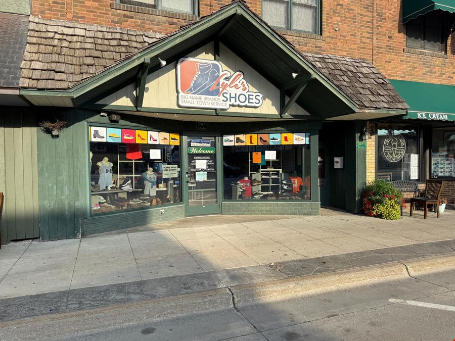207 Main Ave S