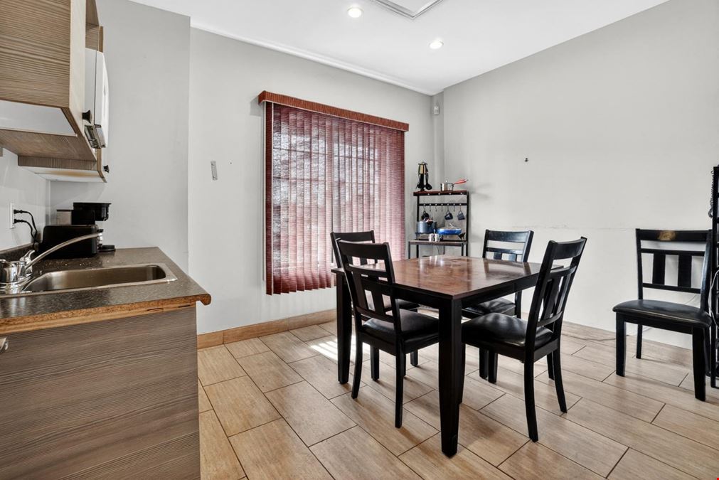 2082 avenue Chartier