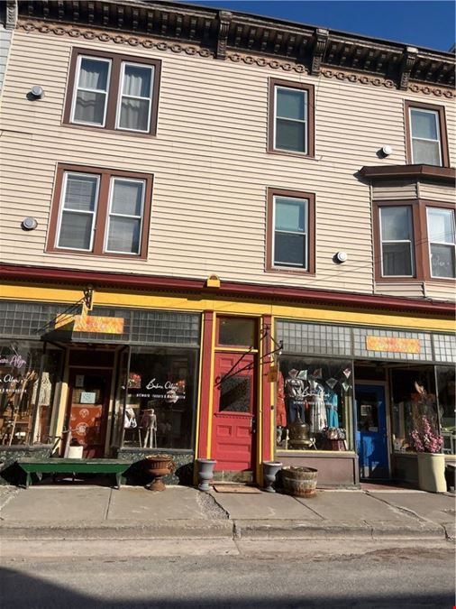 806 Main St