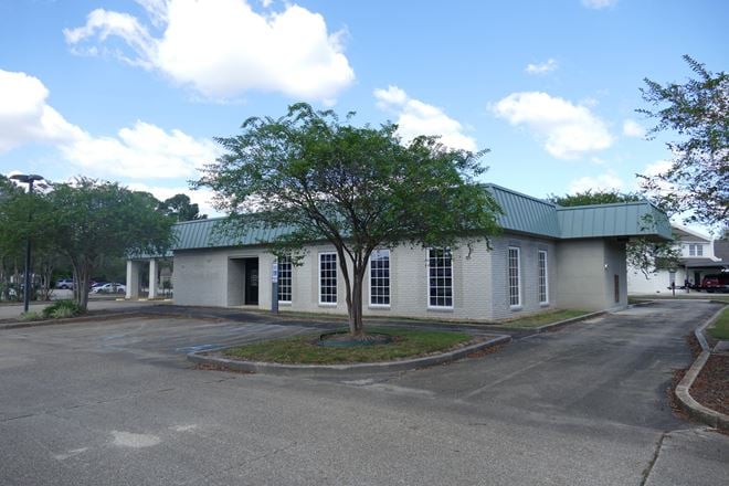 Preview of Office space for Rent at 2927 S Sherwood Forest Blvd