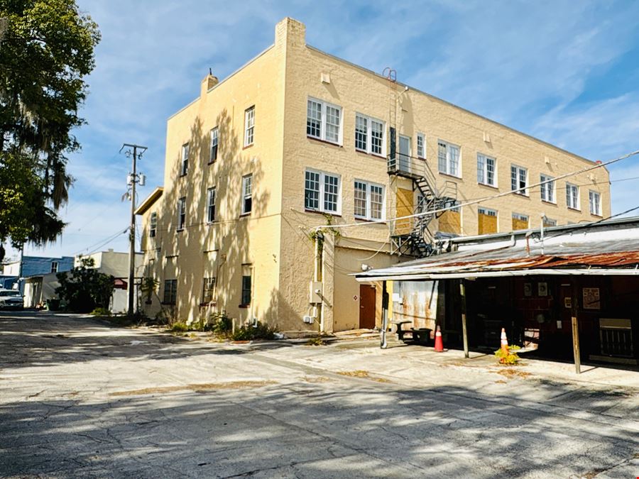 615 Saint Johns Ave