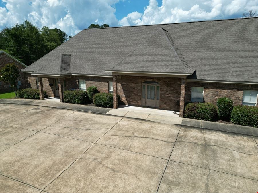 ±4,000 SF | Office / Retail Suites | Prime High-Traffic Location