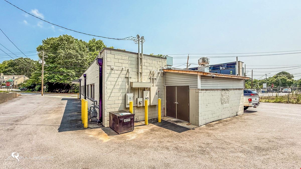 Two-Tenant Food & Beverage Building | Restaurant Leasing, Renewal, or Occupancy Opportunity | NNN Leases | 7.1% Cap Rate