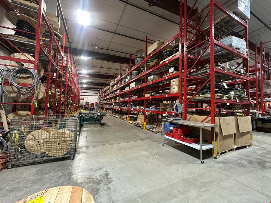 320 Lundin Blvd