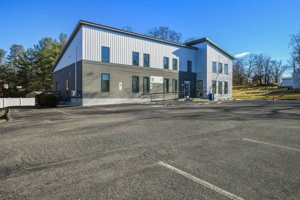PRIME HIGH-VISIBILITY OFFICE BUILDING ON PORT REPUBLIC RD