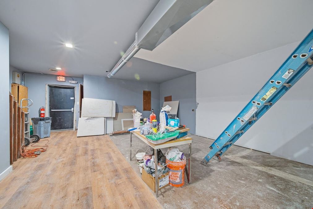 81 W Jefferson St