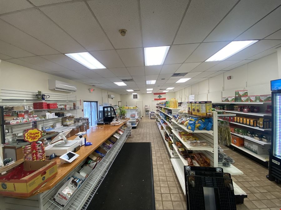 Shopping Center End Cap - Pisto Plaza