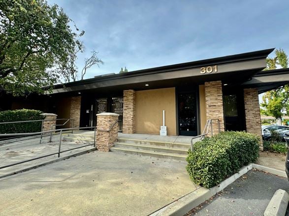 Preview of Office space for Rent at 301-343 S Moorpark Rd