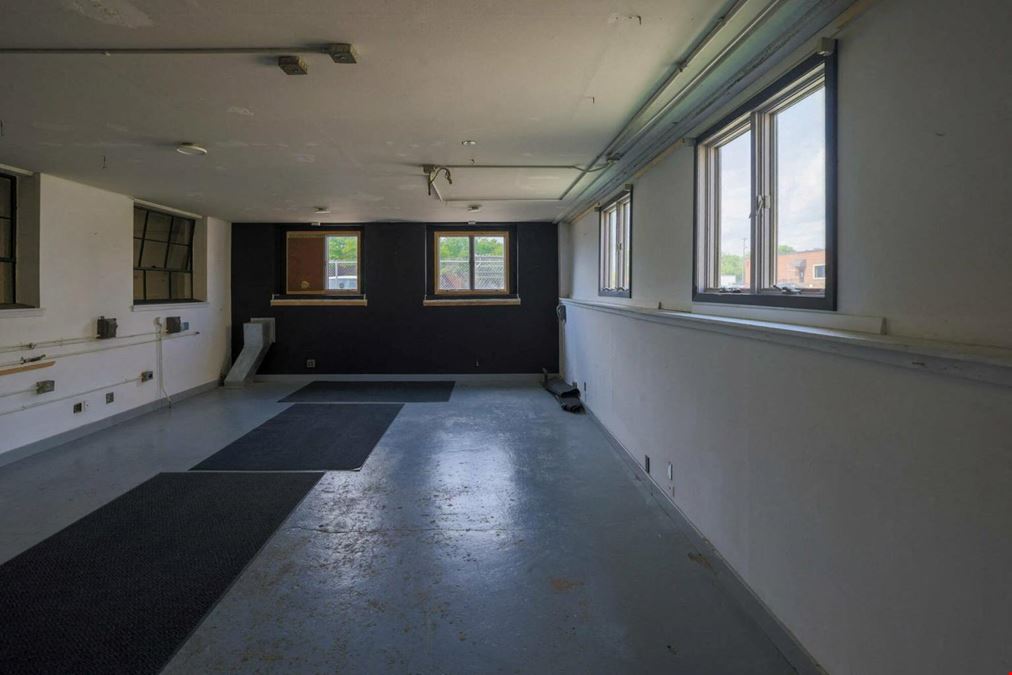 Office-Warehouse-Flex Space For Lease (Outdoor Storage)