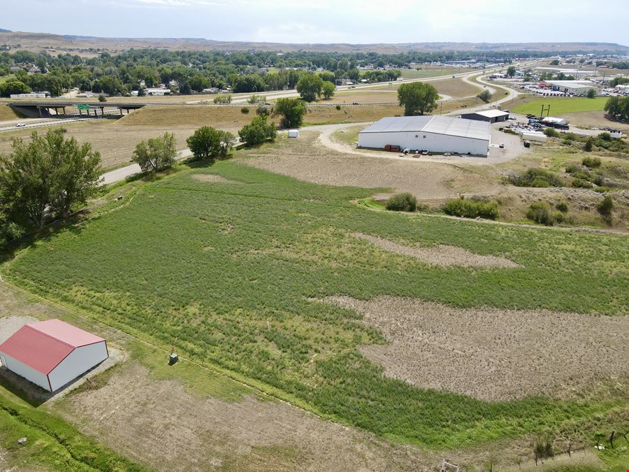 3333 N Frontage Rd