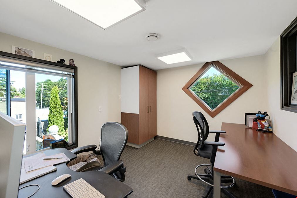 520 Ardersier Road For Lease