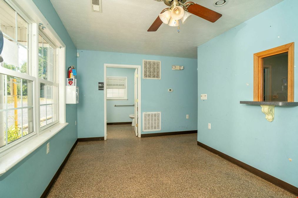 FORMER ANIMAL SHELTER | 4,000+ SF NEAR I-64 & WAYNESBORO