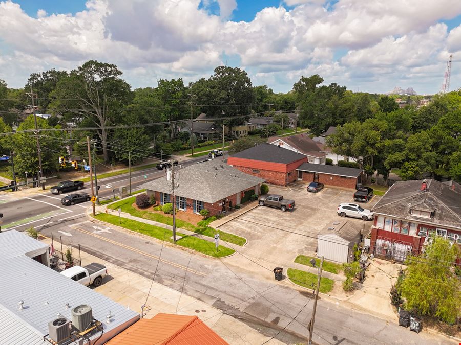±2,000 SF Office/Retail at Mid City Signaled Intersection