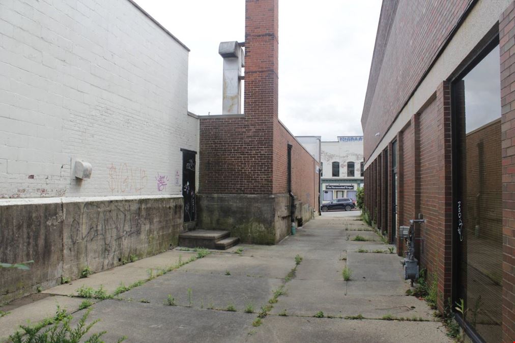 757 Main St