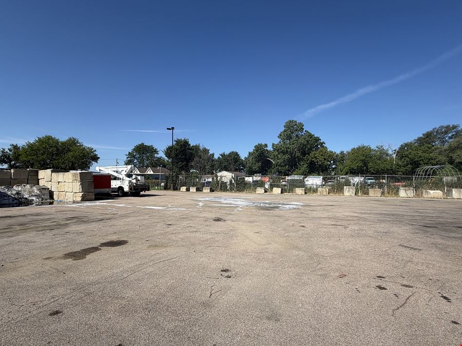 2029 W. North Ave.,