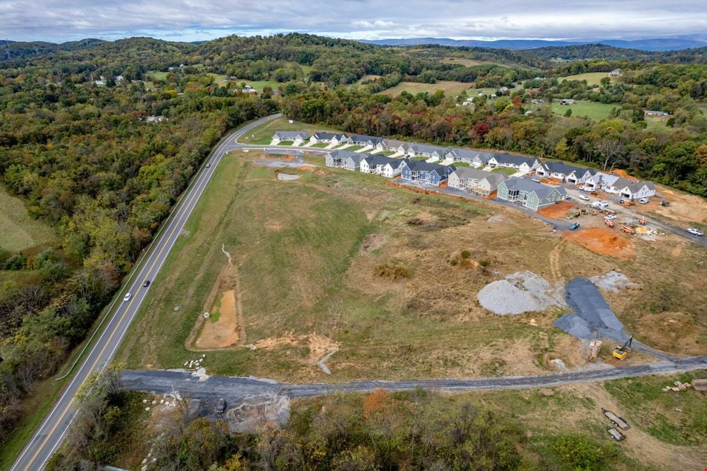 ATTRACTIVE NEW RETAIL SPACES AVAILABLE