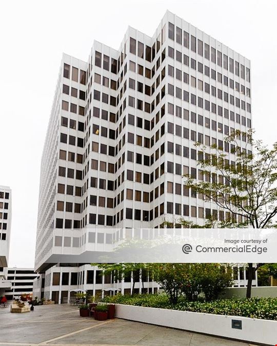 Corporate Center Pasadena - Building 225