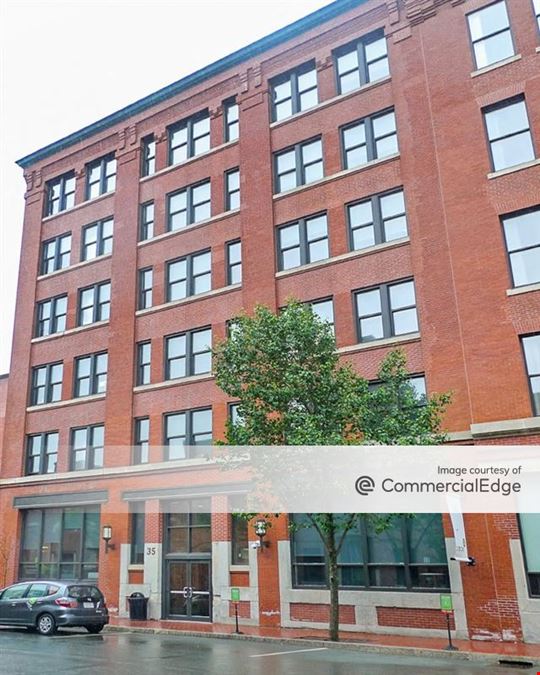 25-35 Thomson Place