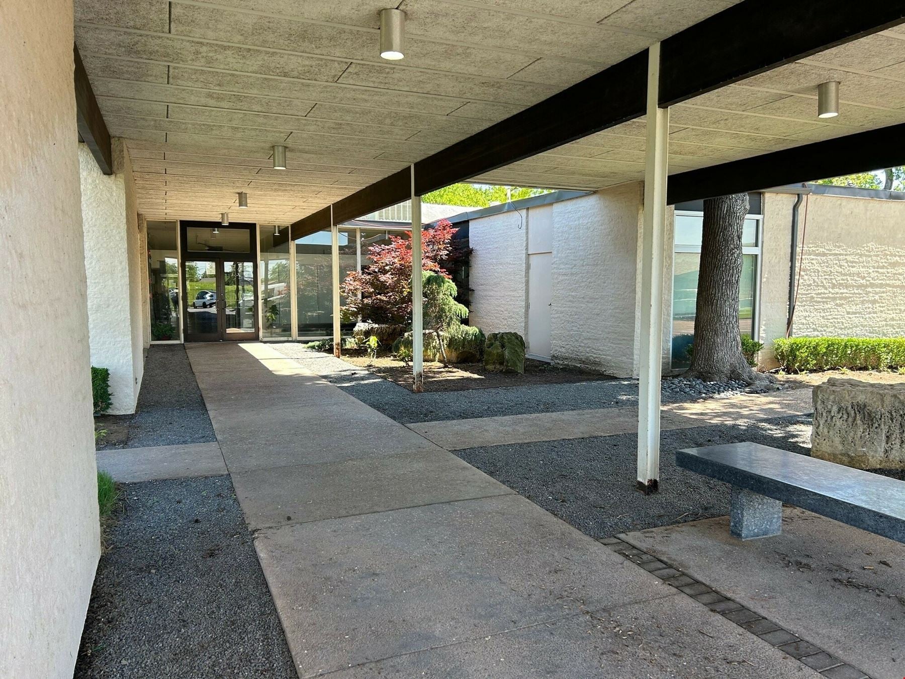 2500 McGee Drive - HiPoint Building