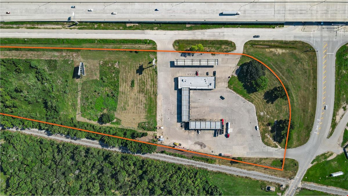5168 NE I-10 Frontage Rd