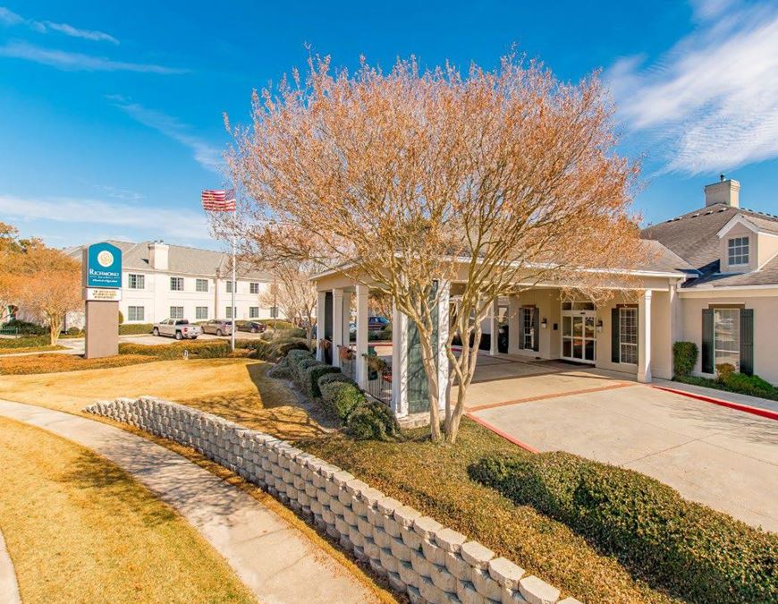 Former Richmond Inn & Suites