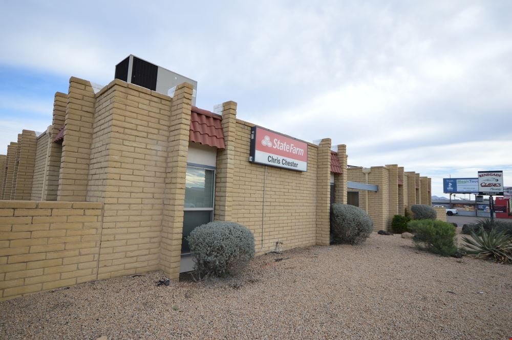 3040 E. Cactus Road
