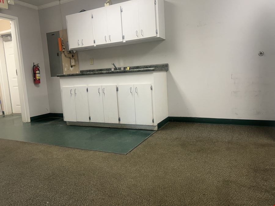 1604 2nd Loop Rd