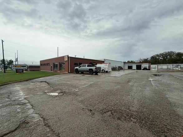 Preview of Industrial space for Sale at 930 N Osage Blvd