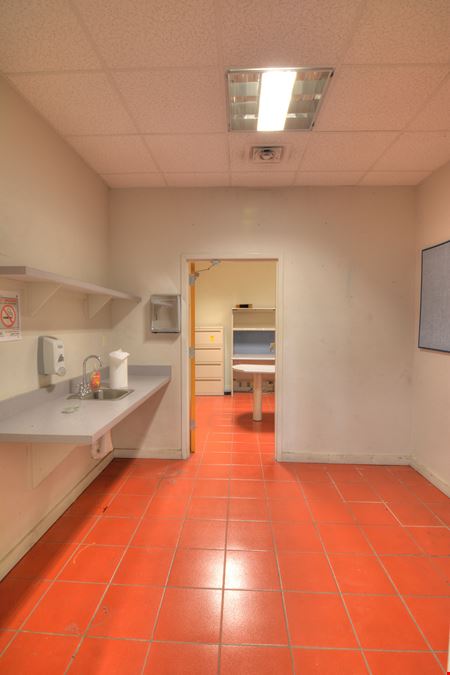 Free Standing Retail Facility