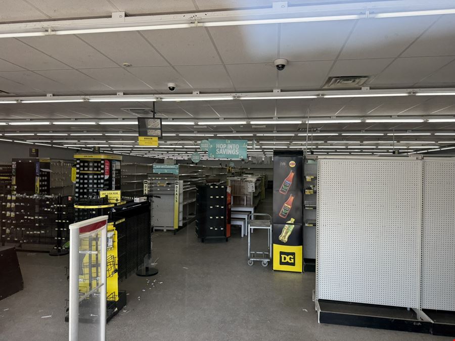 FORMER DOLLAR STORE FOR SALE OR LEASE