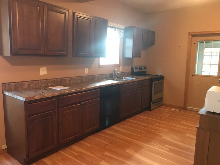 717 W 16th St, Sioux Falls, SD