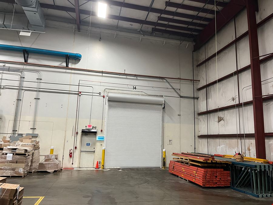 80,000 SF, A/C, 12 docks