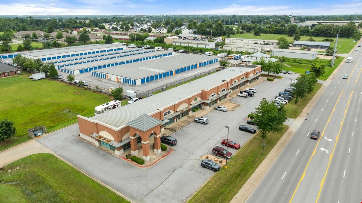 2200 SE J St Suites 12 & 18 - Bentonville, AR 72712