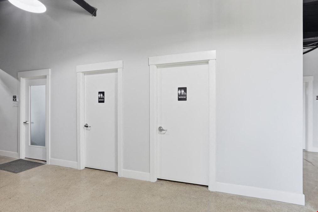 Sun-drenched 1,521sf Space for Lease in Amesbury, MA