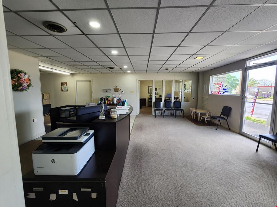 1,617 SF Office-Retail Building For Sale