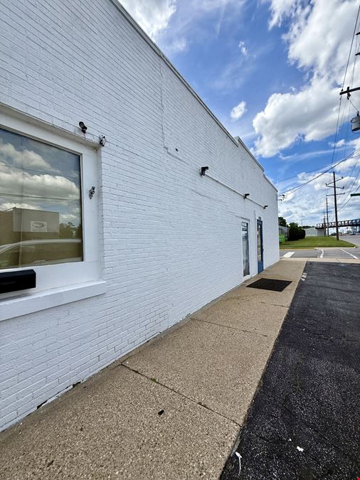 6730 Columbia Ave