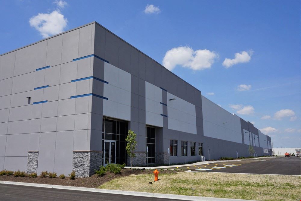 54,500 SF for Lease | 540 Frontenac Court, Suite 104, Naperville, IL