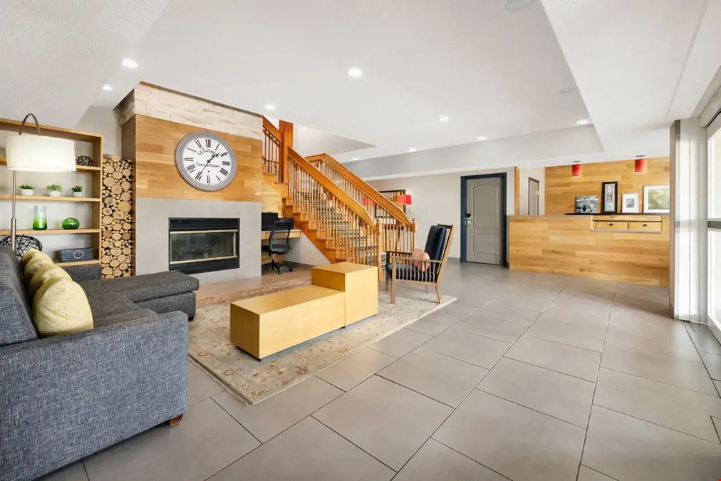 Institutional Seller | Country Inn & Suites Big Flats