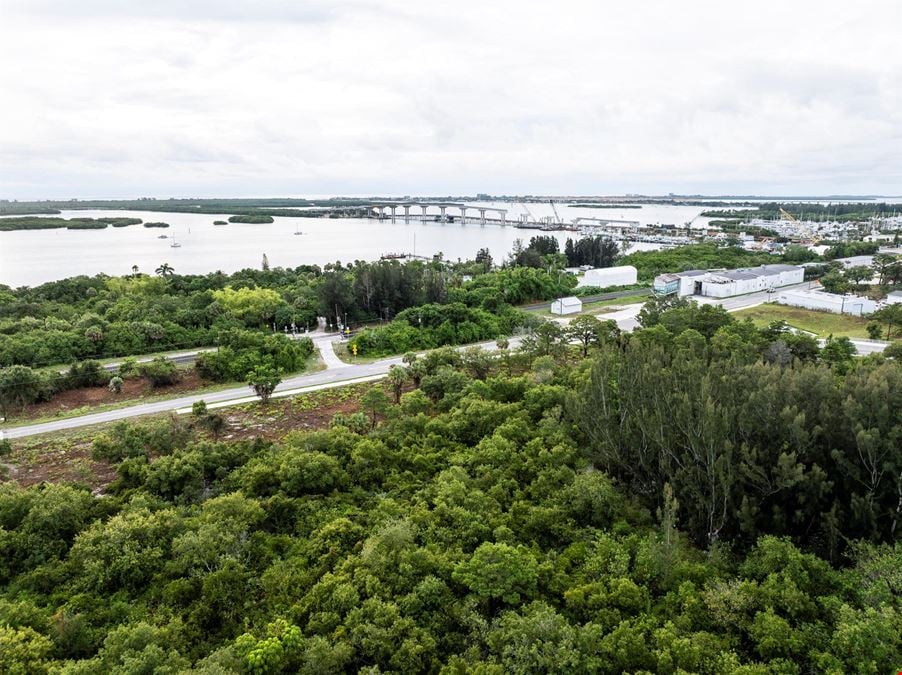 2300 N Us Hwy 1, Fort Pierce, FL, 34946