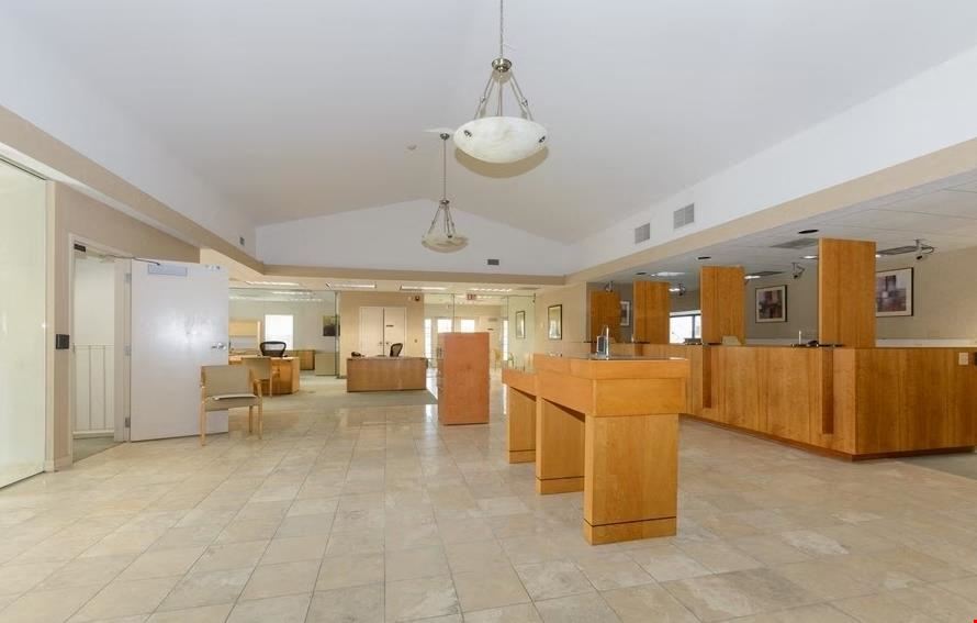 275 S Roselle Rd