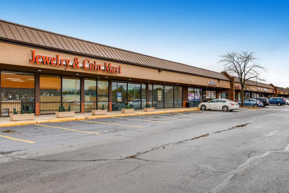 Salem Plaza