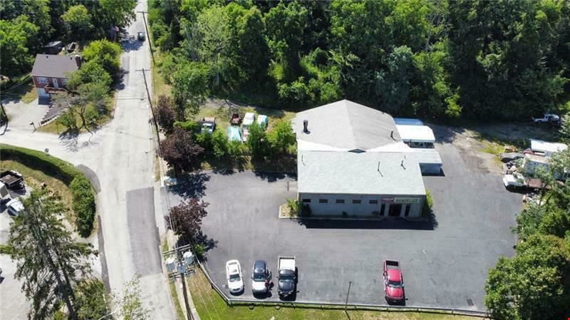 560 Hoover Rd