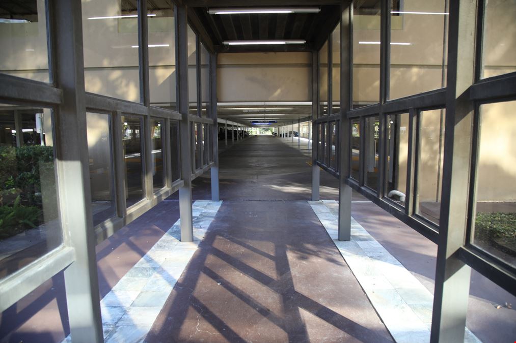 Westheimer & Beltway 8 - Office