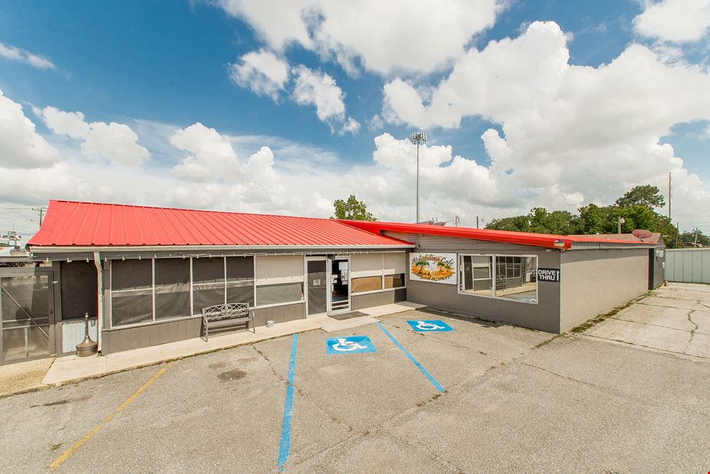 FOR SALE |  TURNKEY RESTAURANT + REAL ESTATE