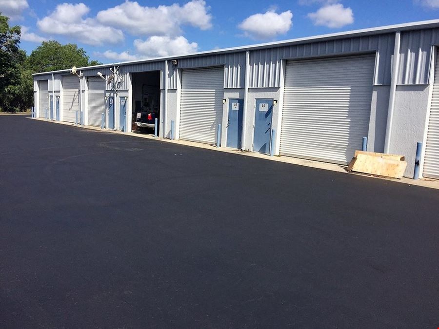 Northgate Flex Warehouse +/-1400 SF