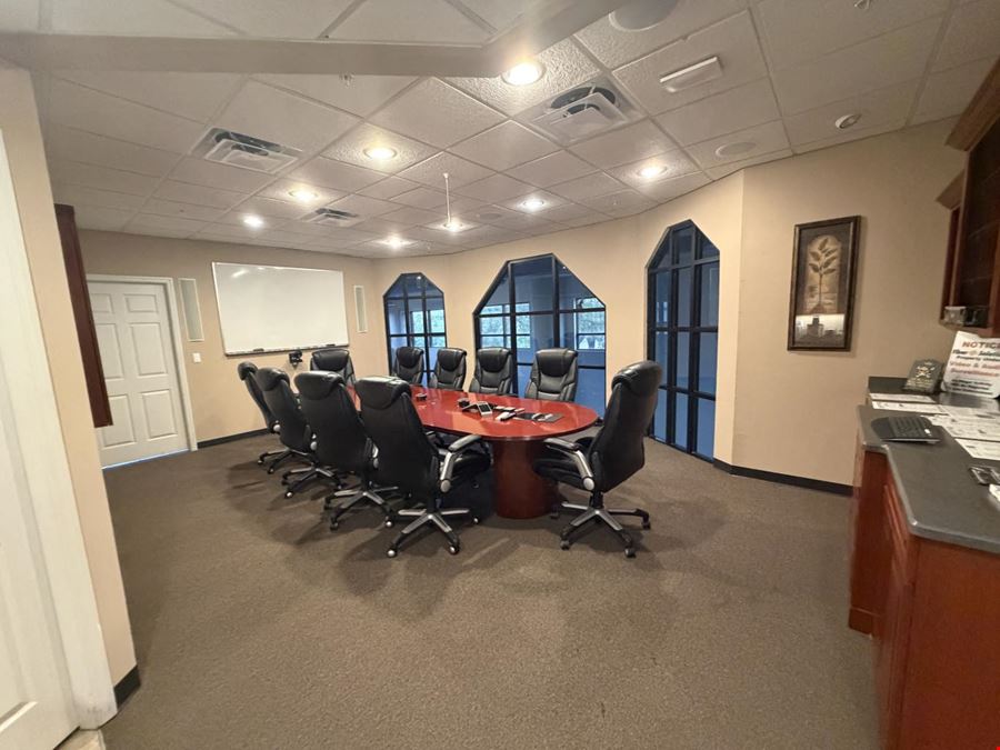 12120 Metro Pkwy