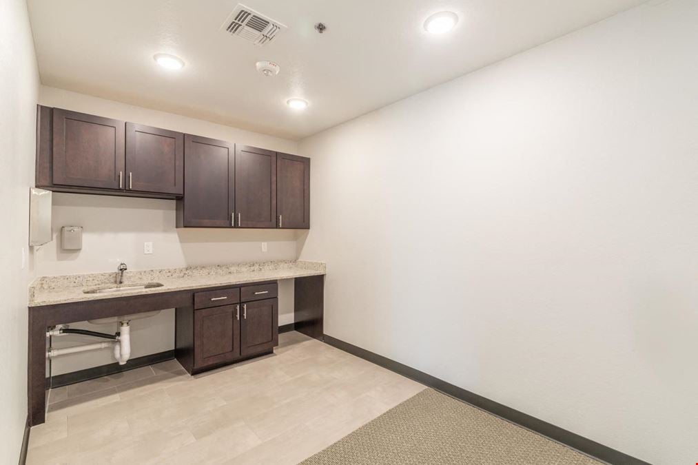 Office Condo - 6526 Greatwood Pkwy Ste B