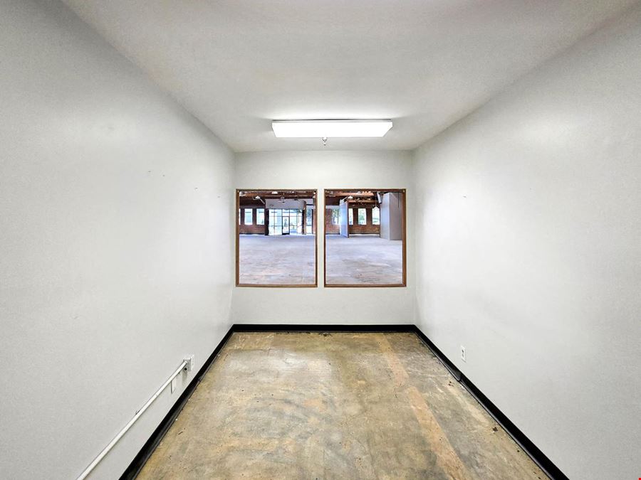 Lindblade Media Center